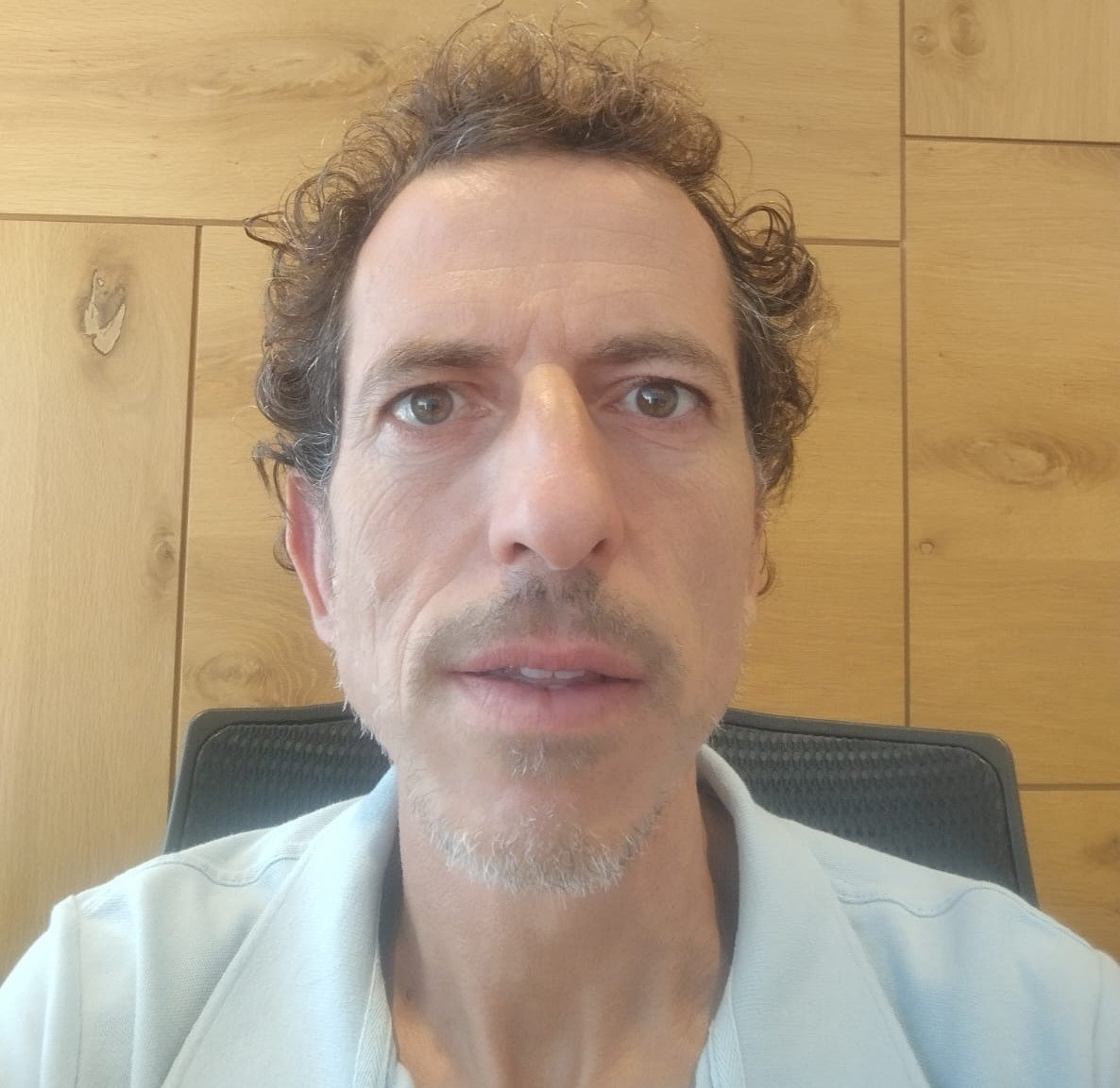 תמונת פנים